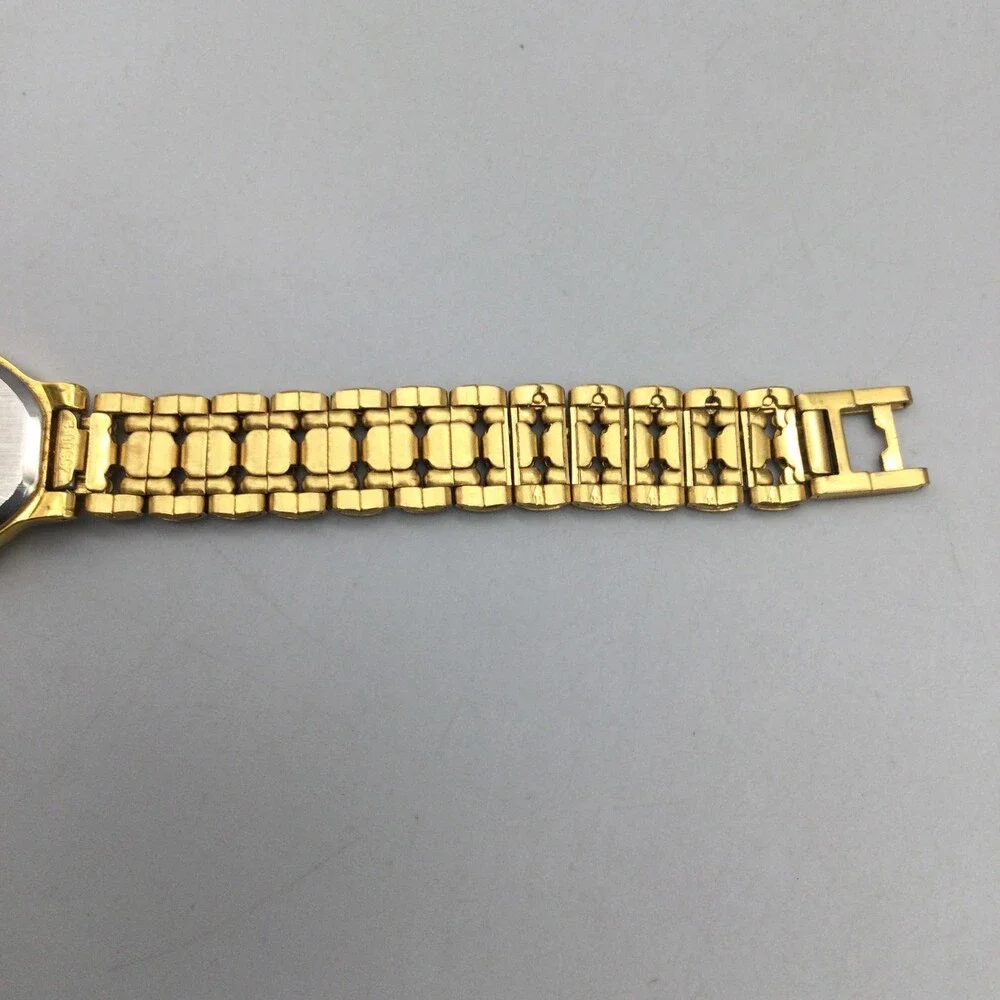 Vintage Seiko Womens Watch 18mm Black Dial Gold Tone V401-0518 New Battery 6.25